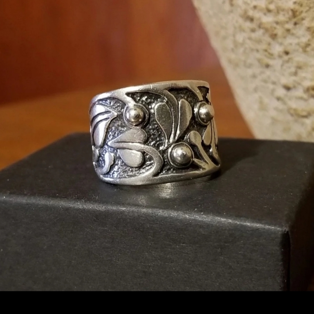 Silpada Sterling Silver Vine Ring - Picture 8 of 14
